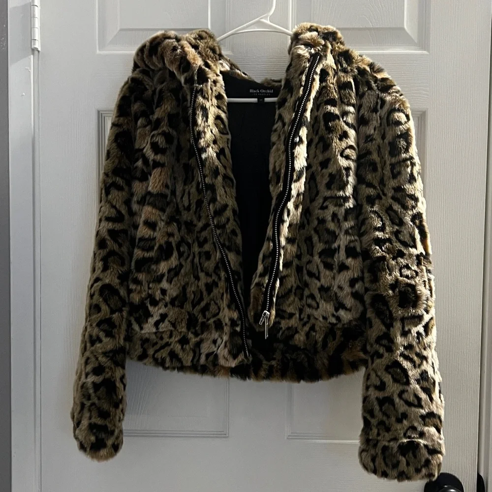 Black Orchid Faux Fur Jacket with Animal Print - Picture 1 of 3